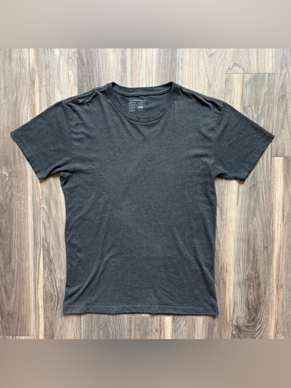 Fresh Clean Threads Crewneck Tee in Charcoal Size M